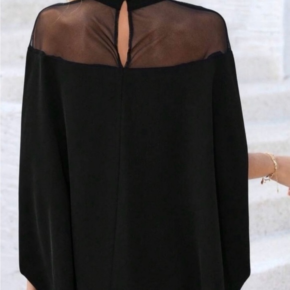 Chic Black Sheer Panel Flowy Blouse - Picture 4 of 4